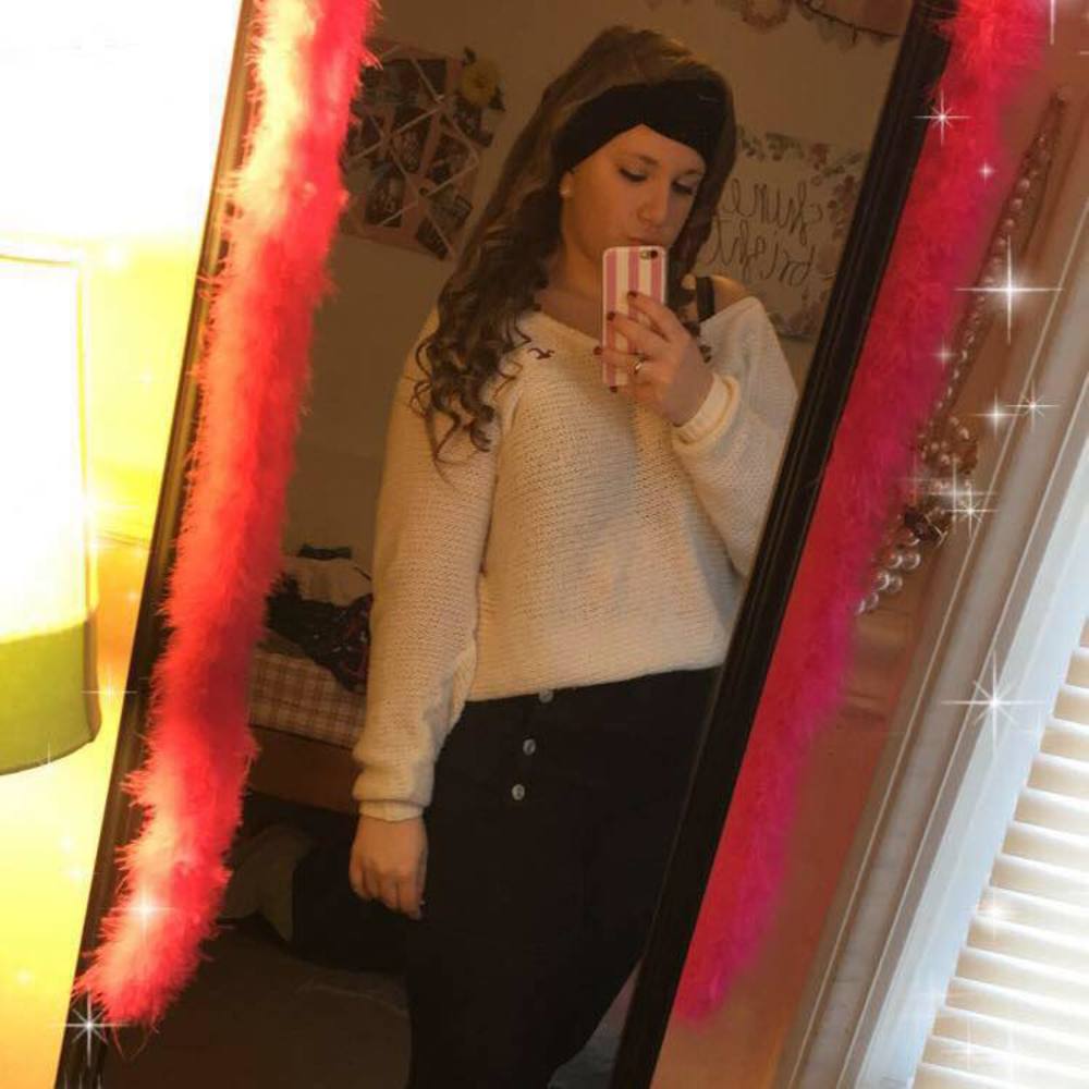 Meet your Posher, Becca